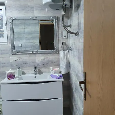 Waterfall View Apartment