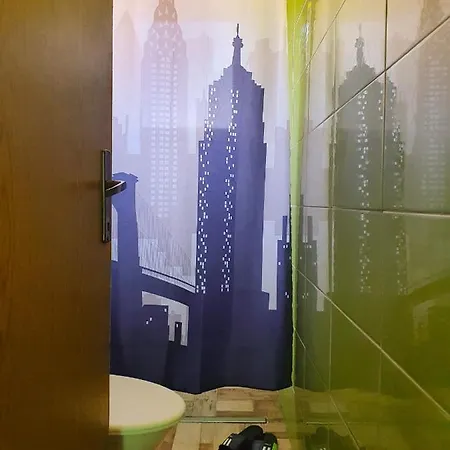 Apartment Waterfall View *